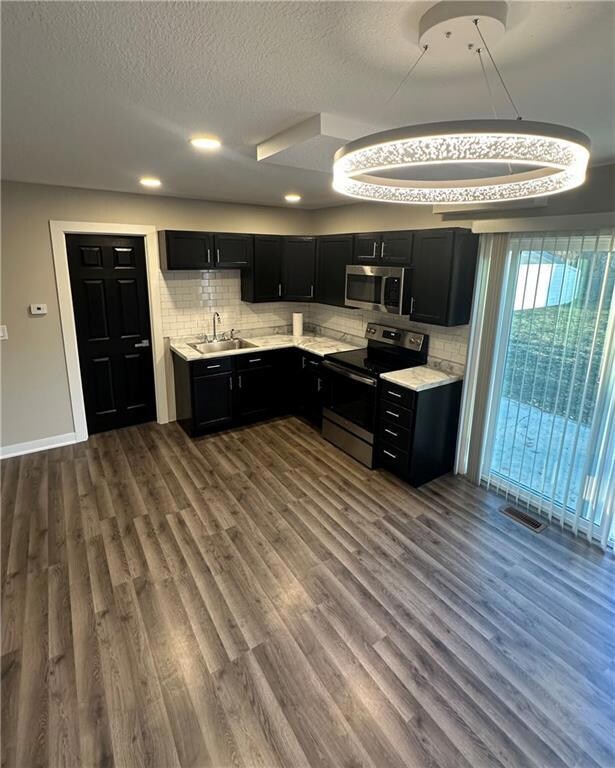 2901 Maple St, Des Moines, IA 50317 - photo 3