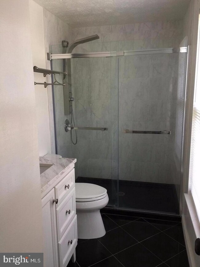 10823 Topbranch Ln, Columbia, MD 21044 - photo 6