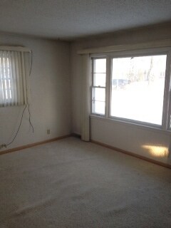 1513 13th Ave S, Grand Forks, ND 58201 - photo 2