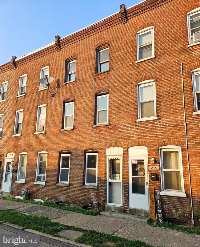 217 Concord St, Crum Lynne, PA 19022 - photo 2