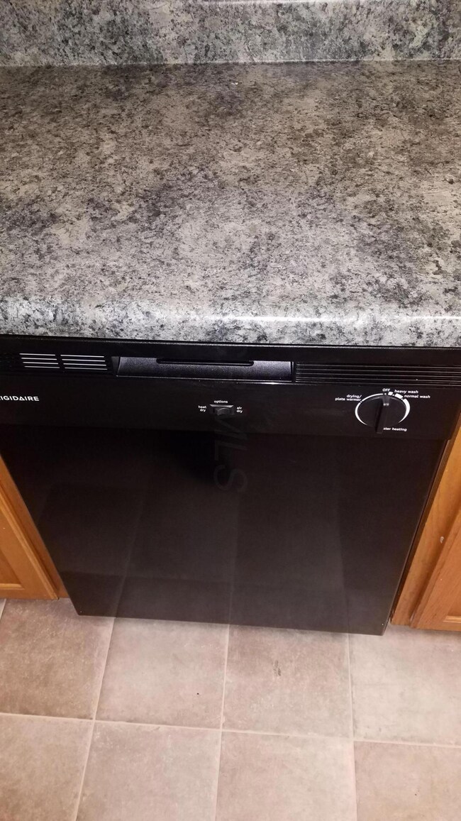 Kitchen dishwasher
