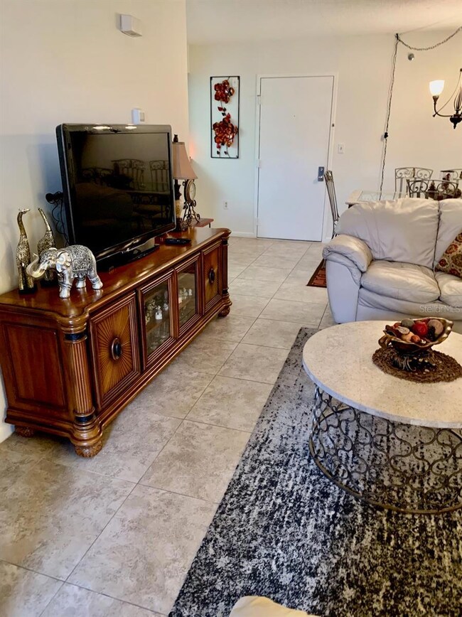 Promenades West Condominium unit 417, Port Charlotte, FL 33952 - photo 4