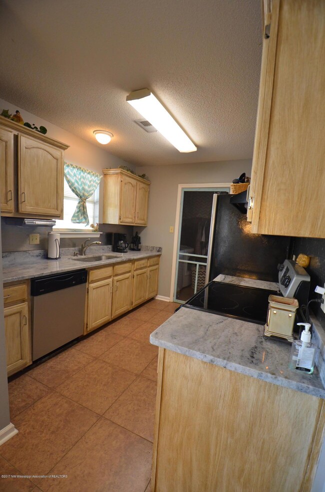 1668 Sandpiper Cove N, Hernando, MS 38632 - photo 7