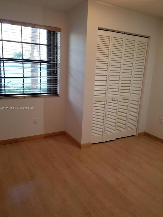 3570 Magellan Cir unit 2262, Miami, FL 33180 - photo 7