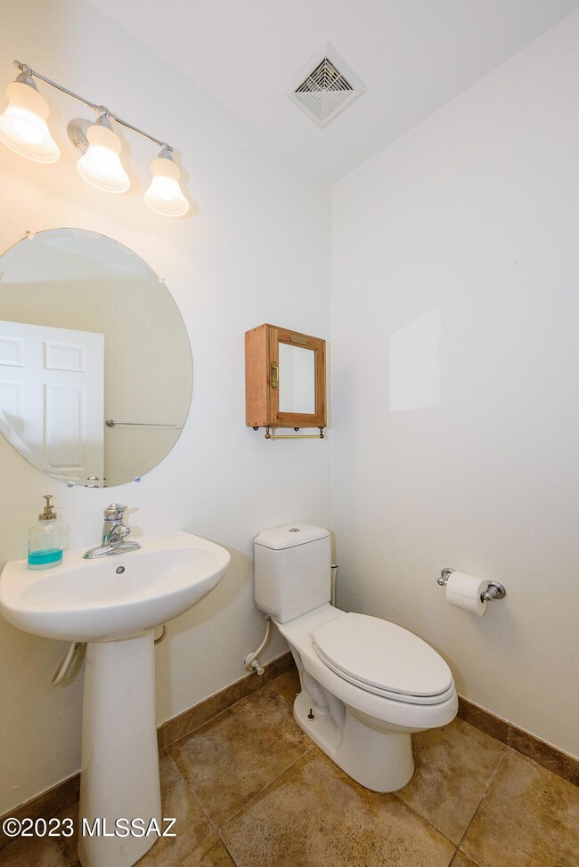Powder Room 1st Floor