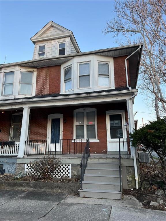 1102 Maple St unit 2nd Floor, Bethlehem, PA 18018 - photo 2