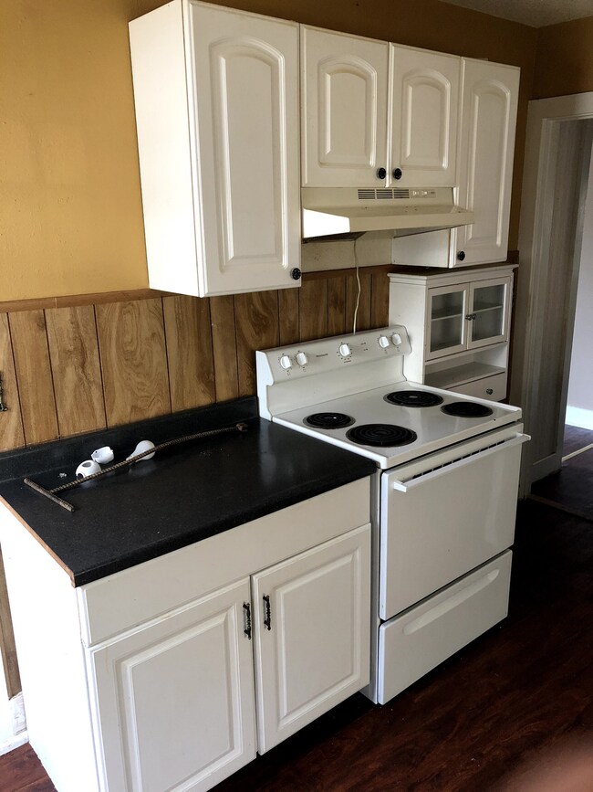 110 Hight St, Shelbyville, TN 37160 - photo 4