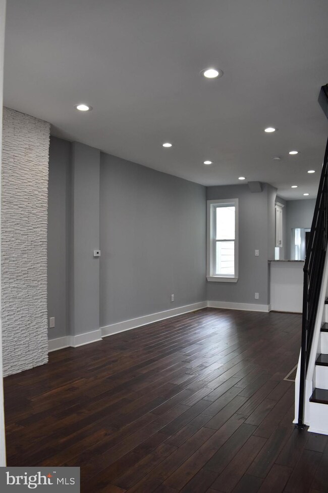 4440 Edgemont St, Philadelphia, PA 19137 - photo 2