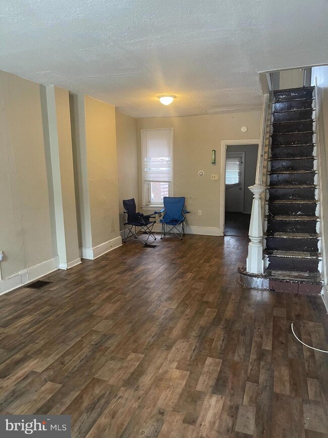 451 Mechanic St, Camden, NJ 08104 - photo 6