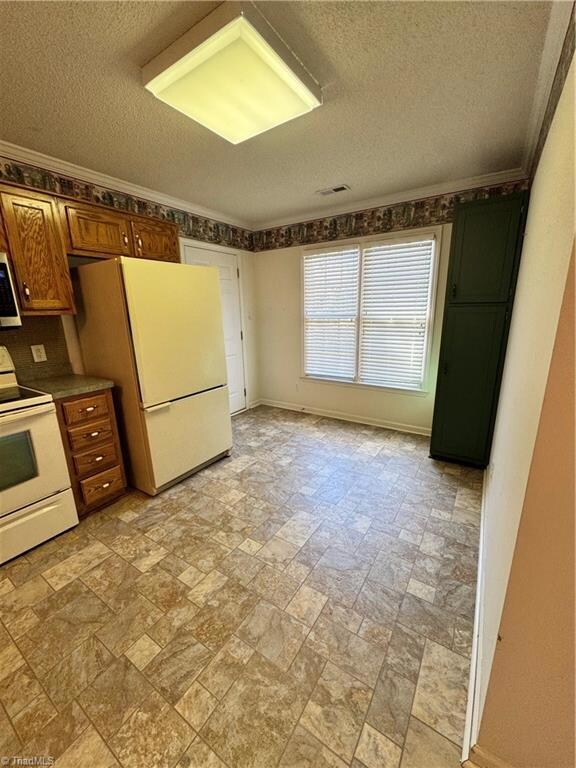 Kitchen/Breakfast Nook