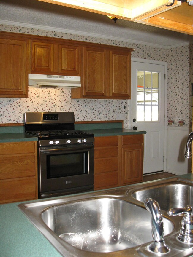 1306 Royal Trail, Manchester, TN 37355 - photo 7