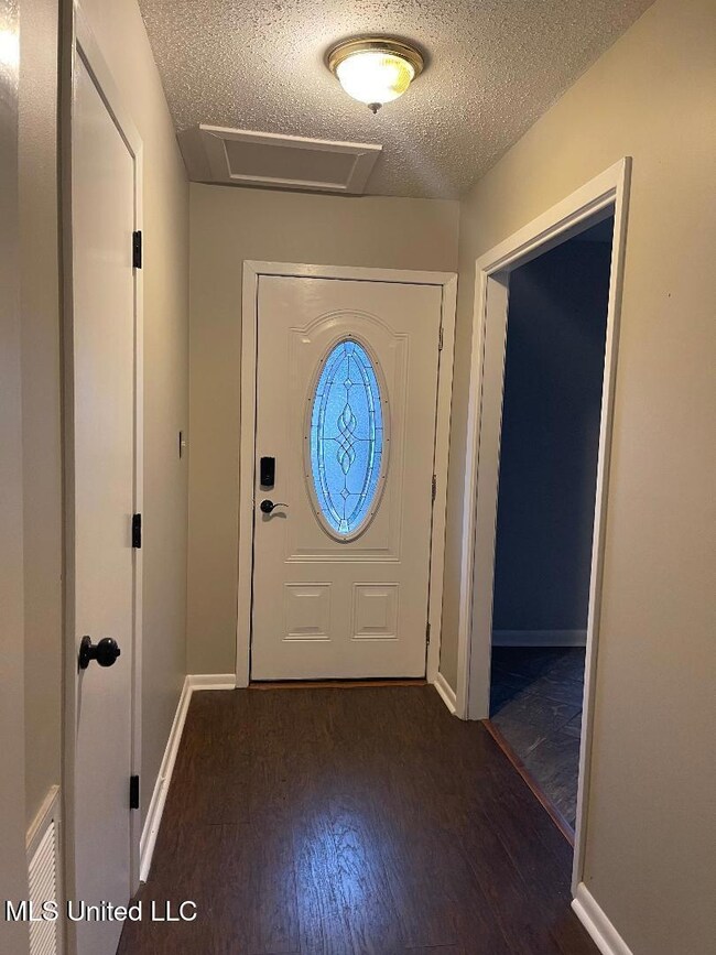 Hallway by frontdoor