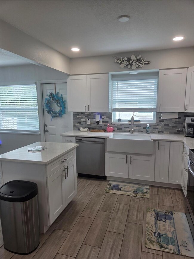 8445 Phillip N unit 13, Pinellas Park, FL 33781 - photo 6