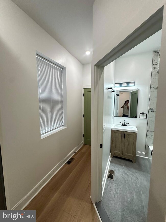 1229 W Somerset St, Philadelphia, PA 19133 - photo 6