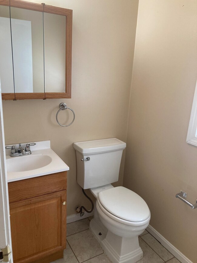 16 Elwood Rd unit R, Derry, NH 03038 - photo 4