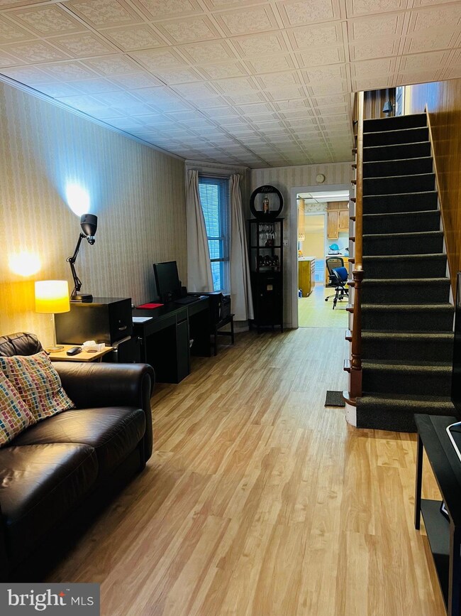 446 N 13th St, Reading, PA 19604 - photo 4