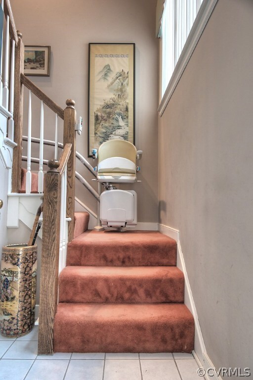 Inviting entry - stairway chairlift can stay or be