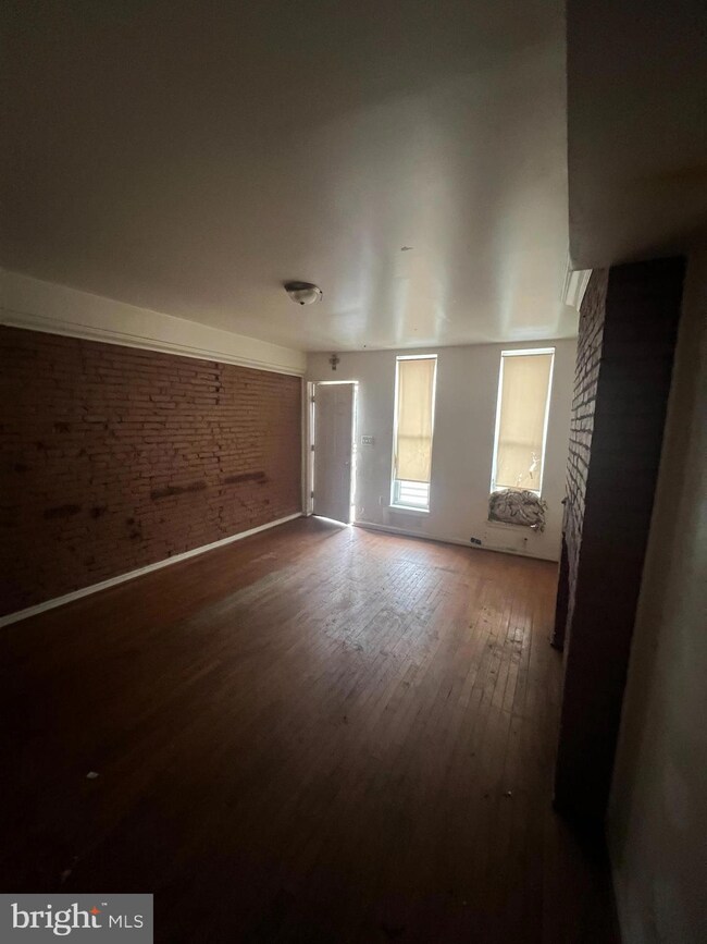 2537 Woodbrook Ave, Baltimore, MD 21217 - photo 4