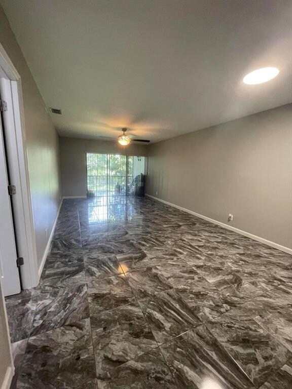 5975 Forest Hill Blvd unit 204, West Palm Beach, FL 33415 - photo 3