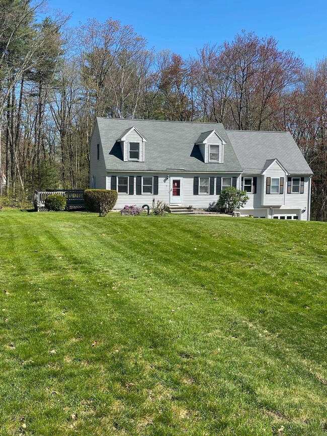 10 Olde Rd, MerriMacK, NH 03054 - photo 2
