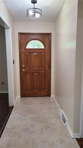 6832 Larsen Ln, Shawnee, KS 66203 - photo 5