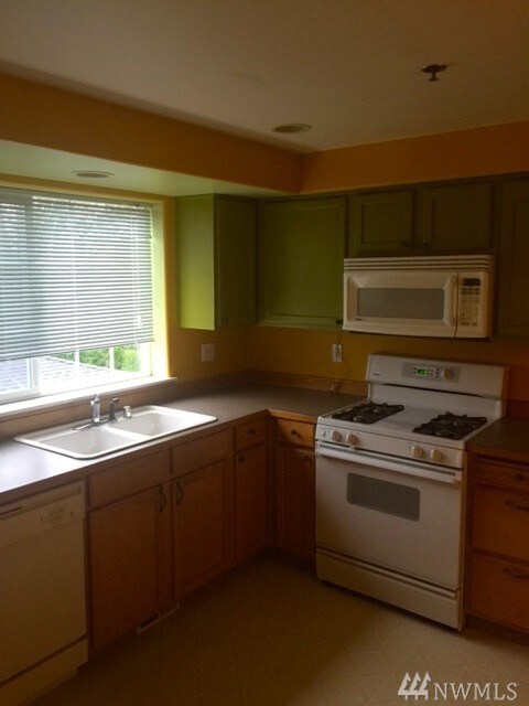 8106 242nd St SW unit E, Edmonds, WA 98026 - photo 5