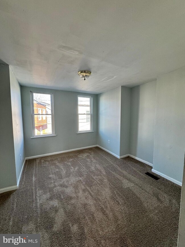 1650 Cliftview Ave, Baltimore, MD 21213 - photo 5