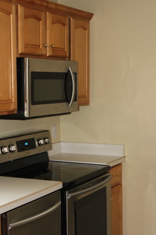 9 Bummet Brook Cir, Shrewsbury, MA 01545 - photo 5