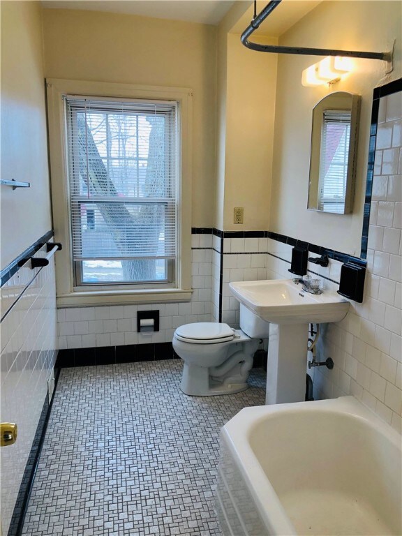 185 Bluff Ave unit 4, Cranston, RI 02905 - photo 7