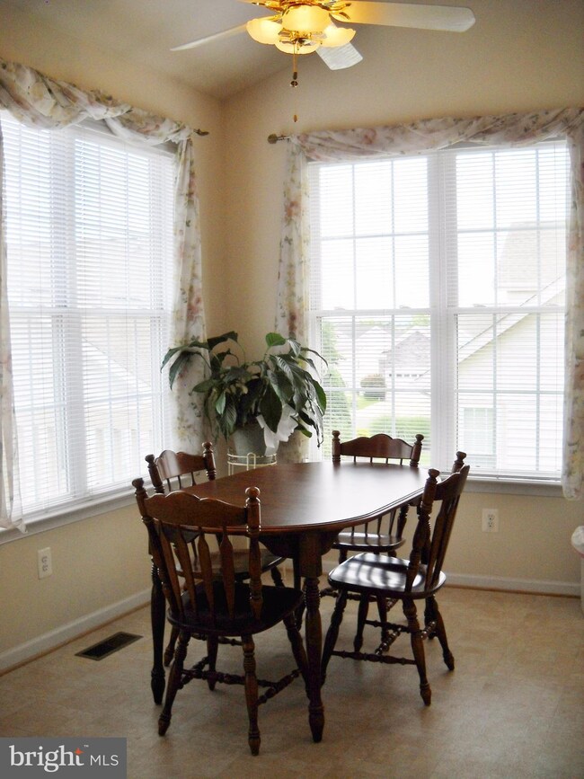 6808 Street Cry Ct, Gainesville, VA 20155 - photo 7