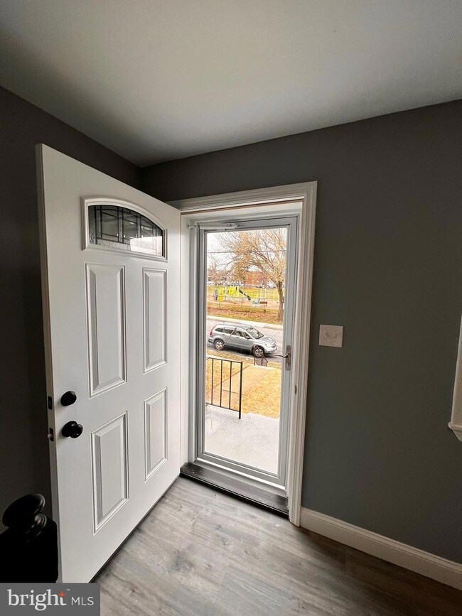 3607 W Mulberry St, Baltimore, MD 21229 - photo 5