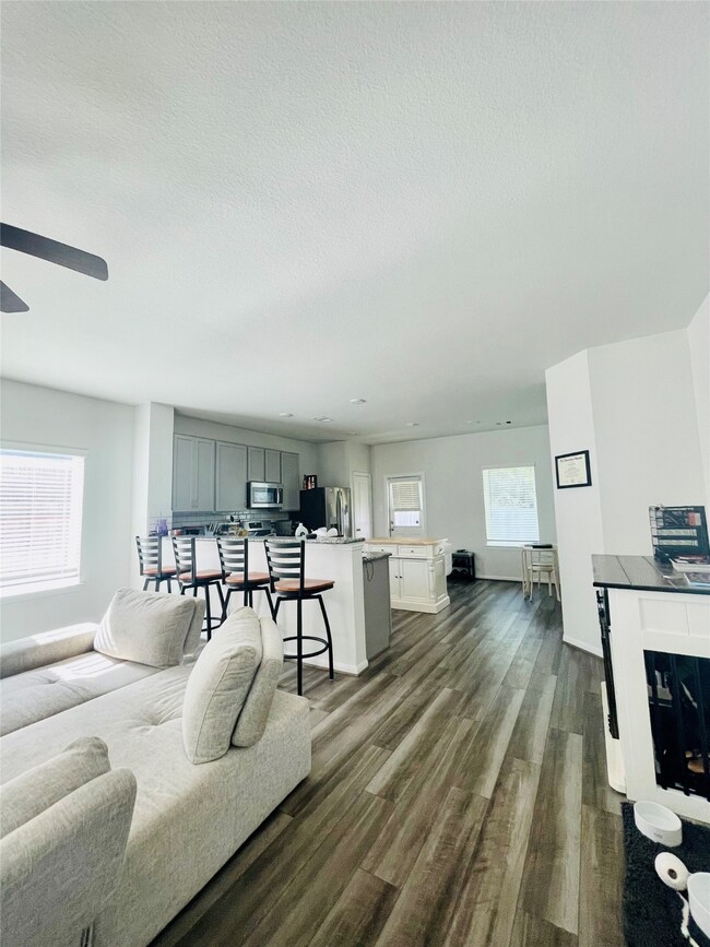 18740 Laurel Oaks Ln, Magnolia, TX 77355 - photo 3