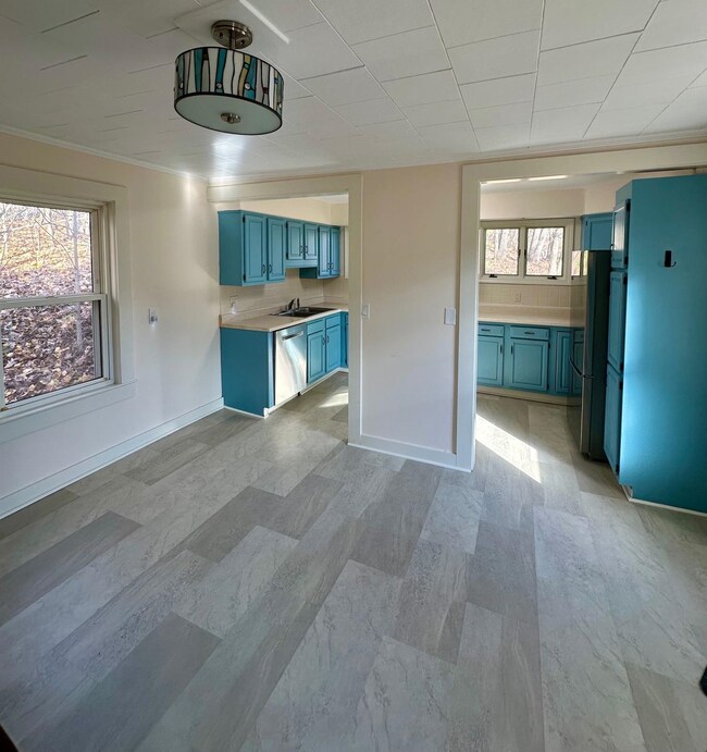 5 Tuttle Ct, Rochester, NH 03839 - photo 3