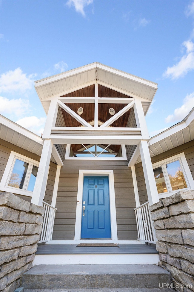 1750 Harbour View Dr, Marquette, MI 49855 - photo 4