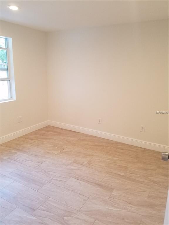 3629 Sugarcreek Dr, Tampa, FL 33619 - photo 5