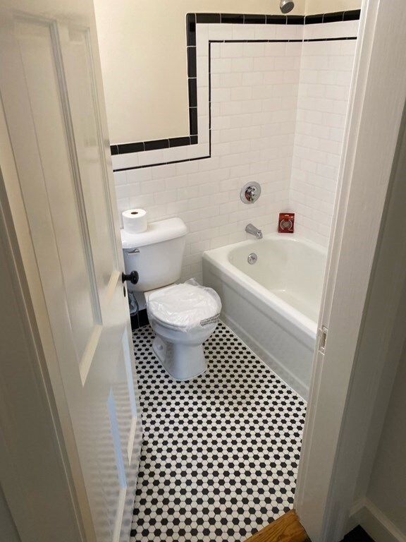 4 Columbian St unit 6, South Weymouth, MA 02190 - photo 3