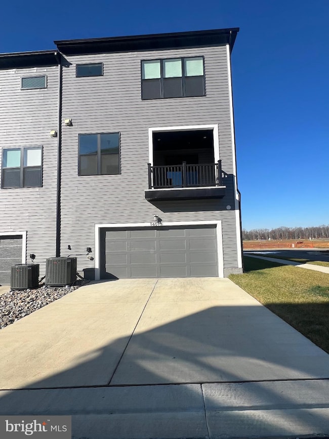 16013 Hyde Park Place, Bowie, MD 20716 - photo 5