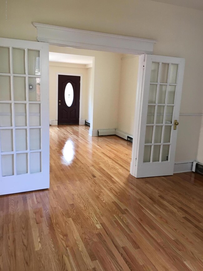 111 Fiske Ave, Staten Island, NY 10314 - photo 4