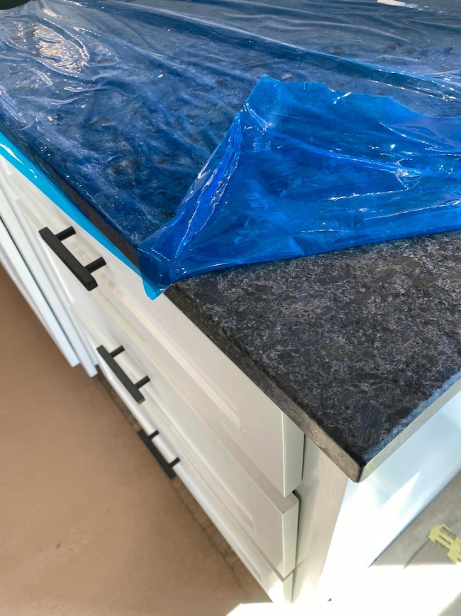 Kitchen perimeter granite