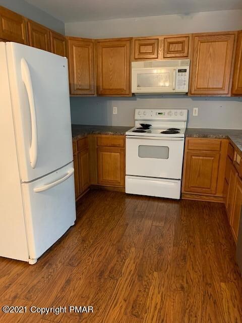 7193 Rimrock Dr, Tobyhanna, PA 18466 - photo 6