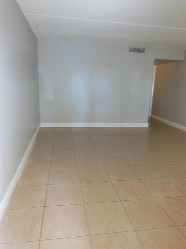 103 Meadows Cir unit 103, Boynton Beach, FL 33436 - photo 5