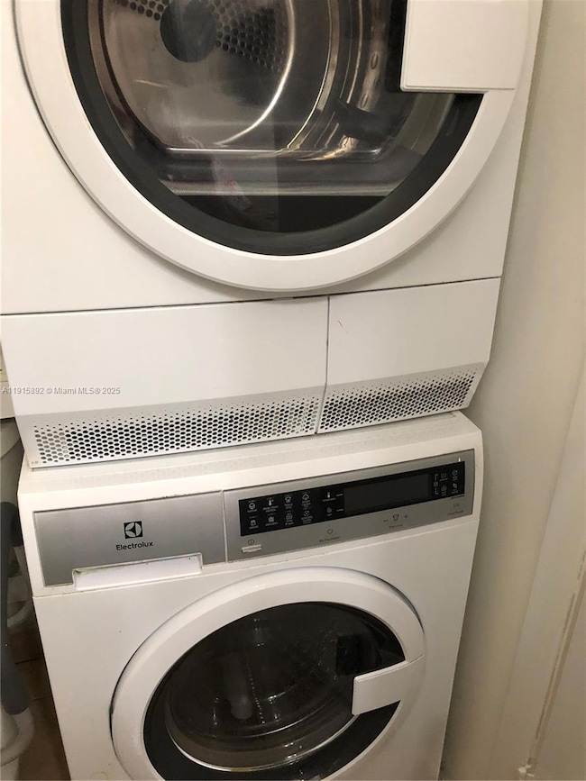 1110 Salzedo St unit 2G, Coral Gables, FL 33134 - photo 7