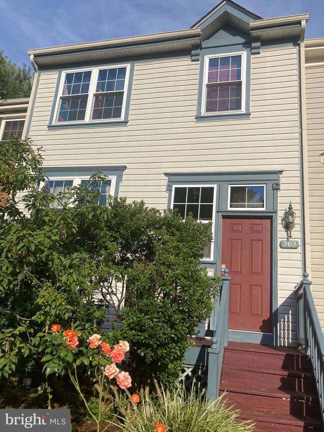 202 Hackley Ct, Purcellville, VA 20132 - photo 2