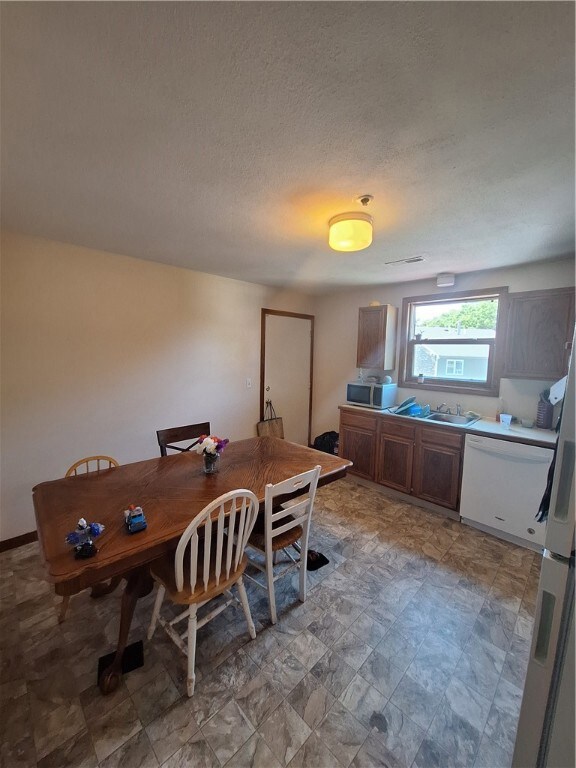 15 Pulaski St unit C, West Warwick, RI 02893 - photo 3