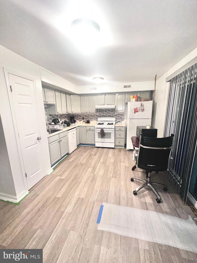 242 Hayes Mill Rd, Atco, NJ 08004 - photo 3