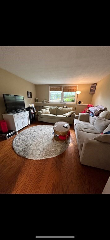 20 Beacon Ave unit 2, Newburyport, MA 01950 - photo 2