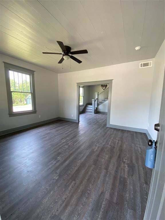 1101 N Culberson St, Gainesville, TX 76240 - photo 4