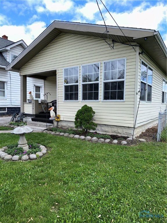1024 Elysian Ave, Toledo, OH 43607 - photo 2