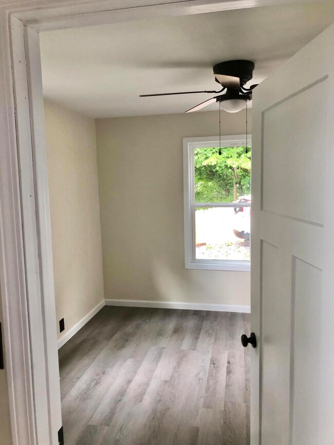 36 Florida Ave, Johnson City, TN 37601 - photo 7