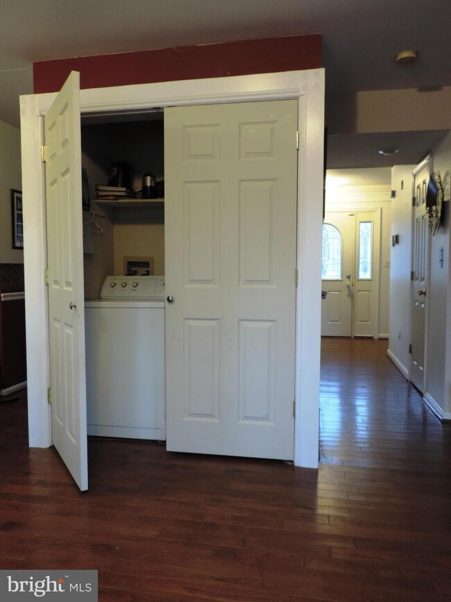 10615 Chesterwood Dr, Spotsylvania, VA 22553 - photo 6